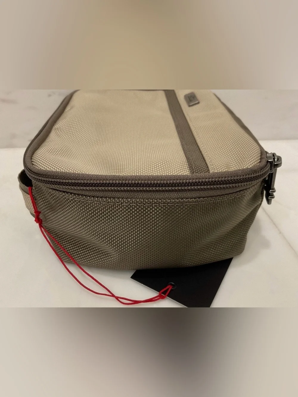 NEW TUMI Zippered CUBE TRAVEL POUCH - Cosmetic Bag - TONAL SAND